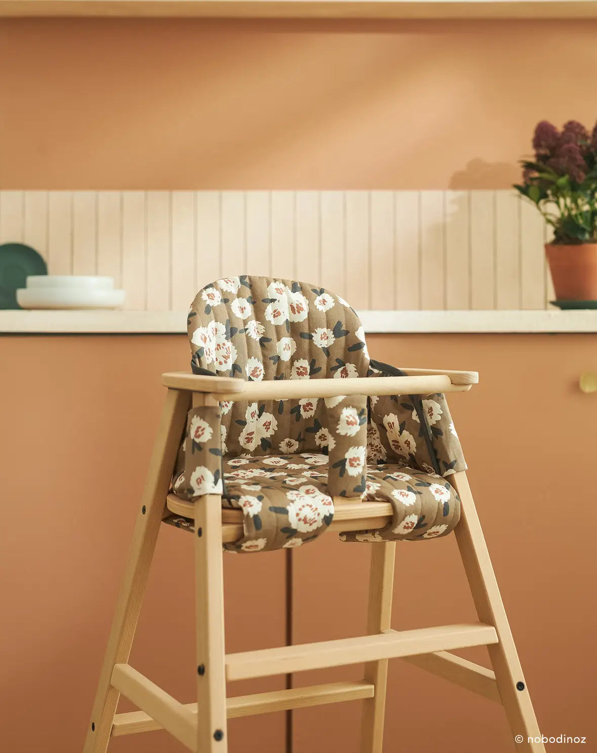 GROWING GREEN HIGH CHAIR CUSHION CAMELLIA